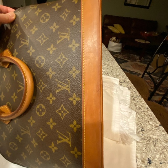 Louis Vuitton Brown Monogram MM Alma Handbag - Picture 7 of 11